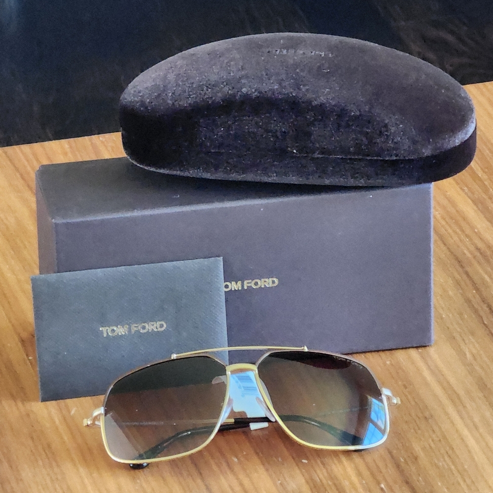 $390 Brand New 100% Auth Tom Ford Ronnie FT0439 Brown Gradient Sunglasses - Picture 8 of 16